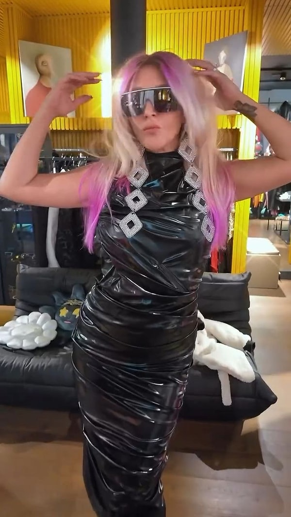 Sözcü'nün haberine göre, Hande Yener’in sahne stilinden ilham alan STAR Gene, Hollanda’nın başkenti Amsterdam’da kapılarını açtı.