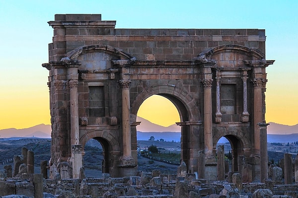 Timgad (Cezayir)
