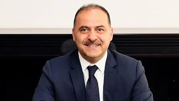 Sayan'ın adı daha önce sahte diploma tartışmalarında geçmişti.