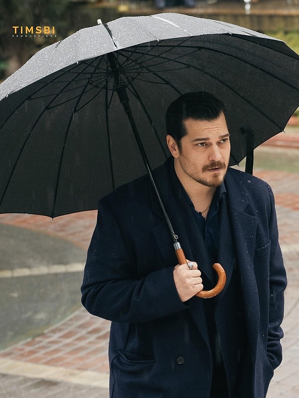 Çağatay Ulusoy'un Eşref'i, 47 bölümlük Eşref Rüya'nın ardından Prime Video'da yeniden karşımıza çıkacak.