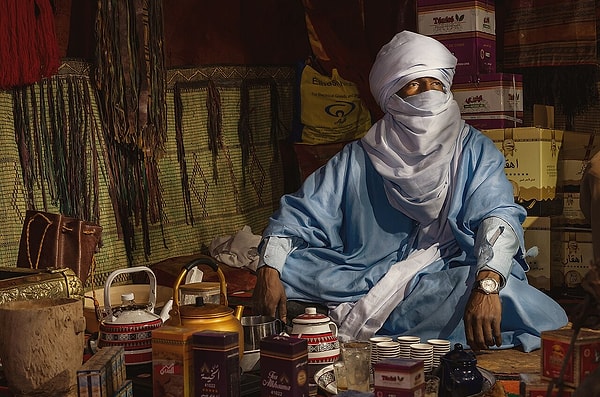 Libya'dan Mali'ye uzanan çöl kuşağında Tuareg kimliği, ortak dil ve ortak gelenekle ayakta duruyor.