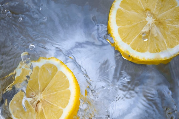 Limonun asidi fasulyenin kabuğunu sertleştirip pişmesini geciktiriyor