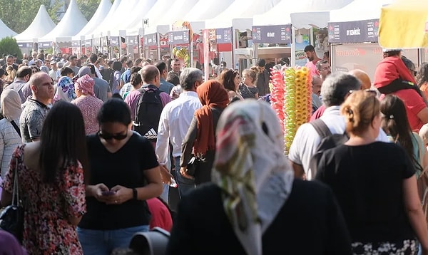 Festivalin 10. yılında hedef, ziyaretçi sayısında 1 milyon sınırını görmek.