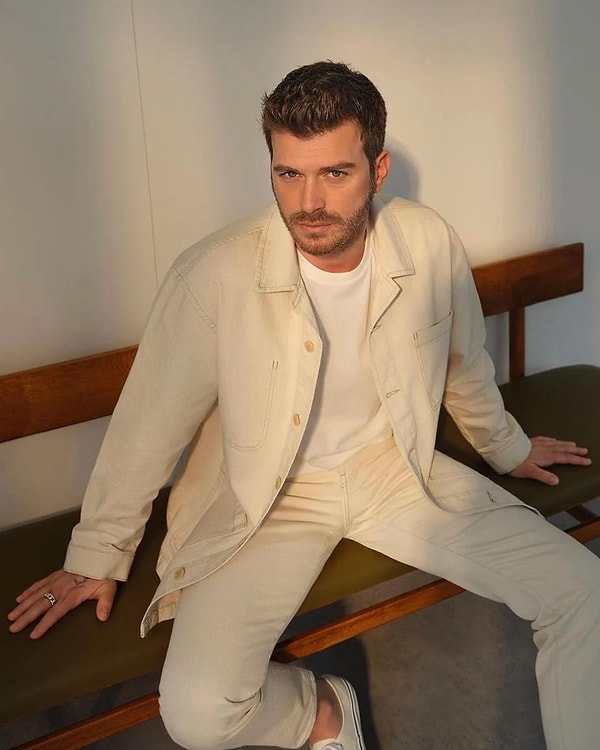 Kıvanç Tatlıtuğ'un magazin dünyasında yıllardır ayrı bir yerde durduğunu söylesek herhalde kimse itiraz etmez.