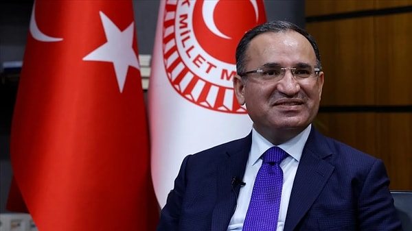 Bekir Bozdağ görevinden neden ayrıldı?