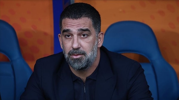 Galatasaray, Atletico Madrid ve Barcelona formaları giyen Arda Turan, teknik adamlıkta da hızla yükseldi.