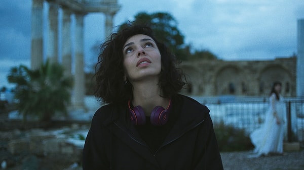 22. Gündüz Apollon Gece Athena (2025)