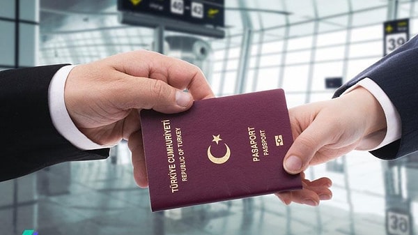 Yurt dışı çıkış harcı 1.597 liraya, telefon IMEI kaydı 69 bin liraya yükselecek.