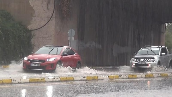 Meteoroloji uzmanı Orhan Şen gün gün açıkladı. İstanbul dahil 6 kentte çok şiddetli yağış geliyor.