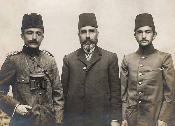 Paşa'nın yolu 1918'de İstanbul'dan ayrıldıktan sonra Buhara'ya düştü