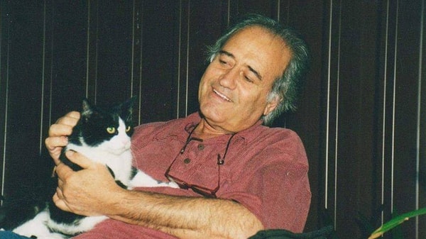 Yeşilçam'ın usta oyuncusu Nihat Ziyalan 90 yaşında hayatını kaybetti.