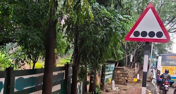 Bölgeden geçen sürücülerin uyması gereken temel kurallar ise şöyle sıralanıyor: