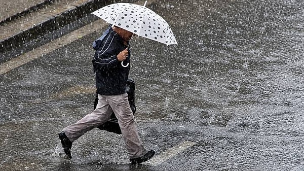 Meteoroloji Güneydoğu için toz uyarısı yaptı.