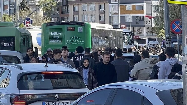 M5 Üsküdar-Sultanbeyli Metro Hattı'nın Ihlamurkuyu İstasyonu'nda, metronun bulunduğu alandaki kablolarda patlama meydana geldi. Patlamanın ardından oluşan duman istasyona yayıldı.