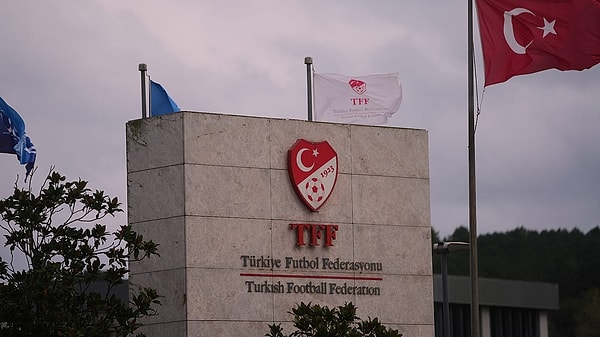 UEFA'dan gelen e-postayla öğrendi.
