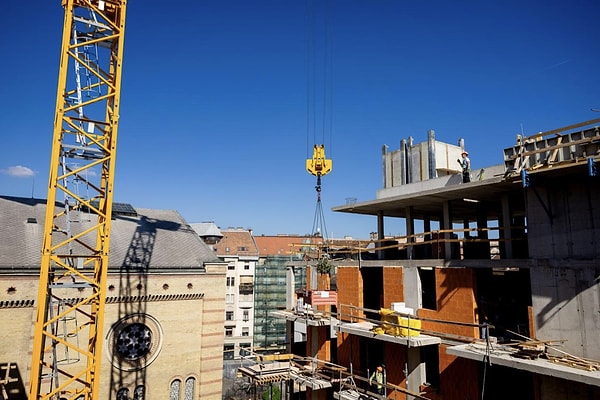 Aslında Kutlanan Şey Yalnızca Binanın Yüksekliği Değil