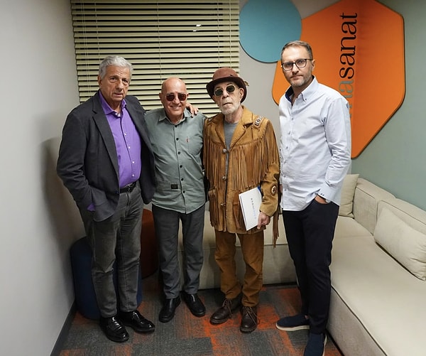 Mazhar Alanson ve Fuat Güner, MFÖ'nün yoluna devam edeceğini duyurdu! Üstelik Özkan Uğur'u konserlerde de yanlarında yaşatmayı planlıyorlar.
