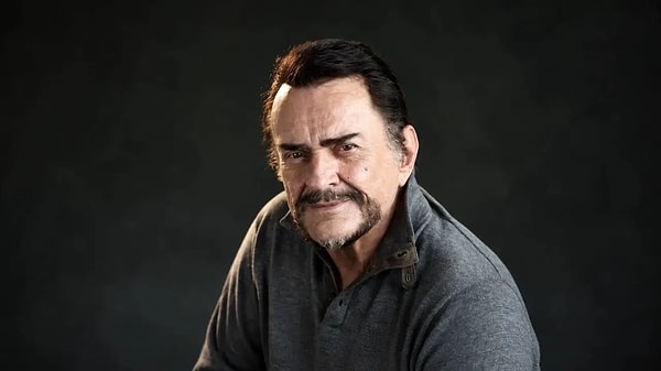 Alpay'ın son yolculuğu öncesinde, nereye defnedileceği konusunda farklı açıklamalar gelmişti.