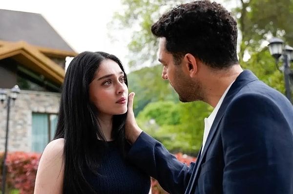 Güller ve Günahlar, Total'de 4,93 ile cumartesi akşamının zirvesine yerleşti.