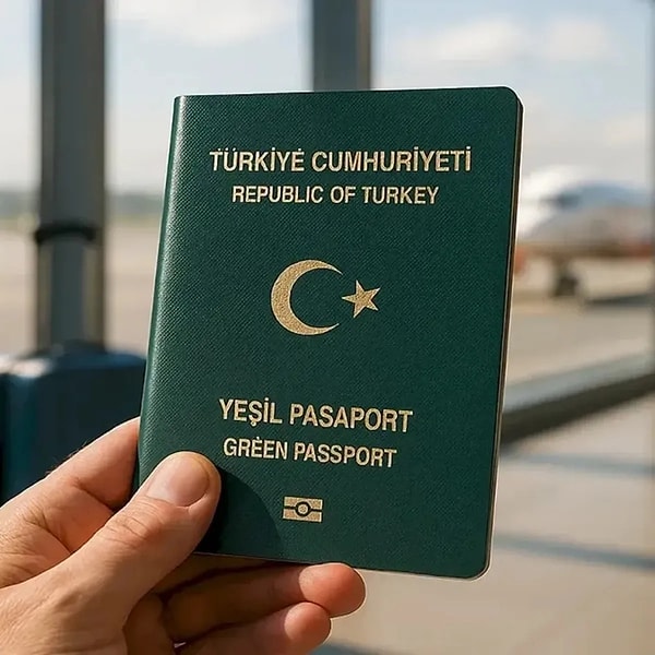 Yeşil pasaport vize muafiyeti sağlıyor ama sınırda girişi garanti etmiyor.