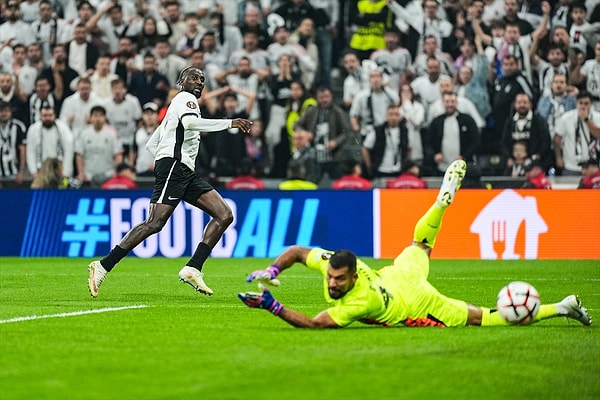 Ndidi, devreyi golle kapattı.