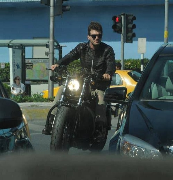 Kıvanç Tatlıtuğ'un motosiklet tutkusu yıllardır biliniyor.