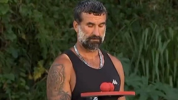 Survivor Hikmet neden yakalandı sorusunun yanıtı sekiz ayrı yakalama emriyle ortaya çıktı.