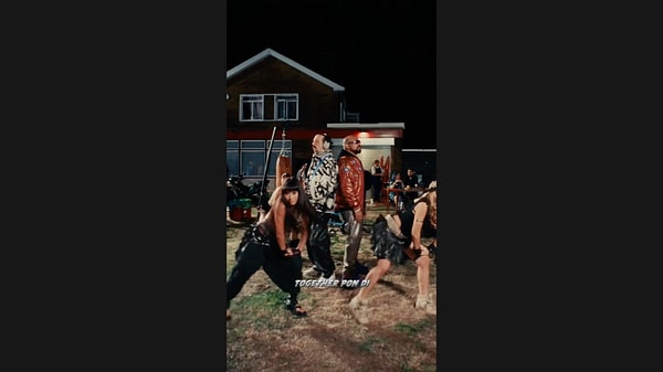 Sean Paul'ü klibe ekleyen Nazmi Abin kendisini de unutmadı
