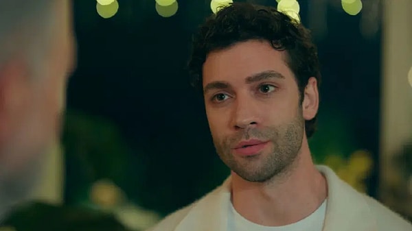 Sarp'ın annesi Perihan'ı oynayan Esra Kızıldoğan ve kardeşi Dila'yı oynayan Sinem Dağ, Başkalarının Hayatı kadrosundan ayrıldı.