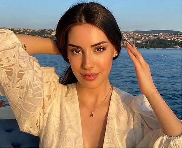 Selin Türkmen, Kızılcık Şerbeti'nden avukatlık yapmak için ayrıldığı iddiasını aylar sonra yalanladı.