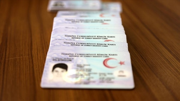 Ulusal dijital kimlik cüzdanı için 2027'ye işaret edildi. İlk test edileceği yer kamu kurumları olacak.