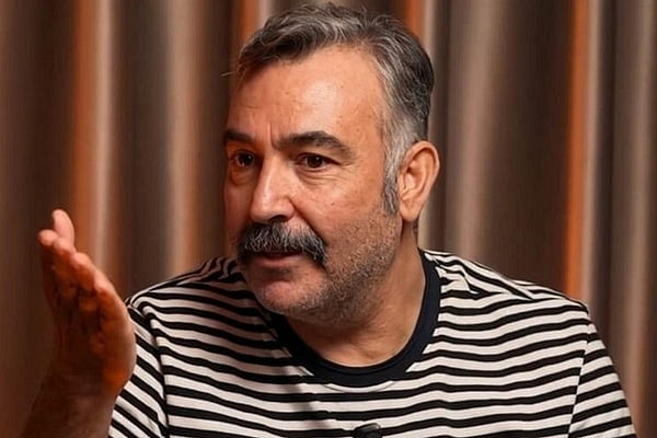 Резкость Ферхунде актёр считает самозащитой.