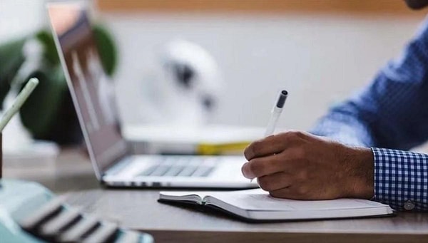 Önce 400, sonra 600 kilometre uzağa gönderildi, maaşı da düştü.
