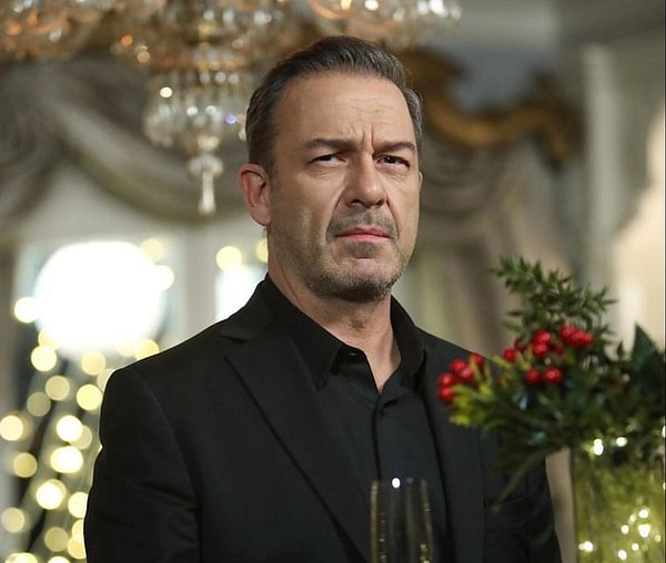 Murat Aygen, Kızılcık Şerbeti'ndeki Lider rolüne iki bölüm sonra veda edeceğini açıkladı.