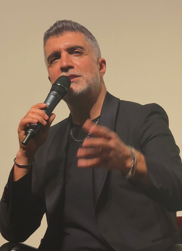 Özcan Deniz, Son Yemek söyleşisinde dizi sorusuna "Artık hayatımda televizyon olmayacak" cevabını verdi.