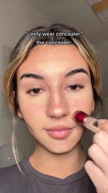 11. Cildinize uygun kapatıcı seçimiyle fondöten dosyasını kapatabilirsiniz.