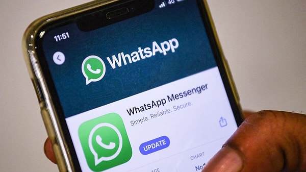 WhatsApp'a kayıtlı tüm numaraları göz önüne çıkaran yeni özellik beraberinde bilinmeyen numaralara erişimi de epey kolaylaştırıyor.