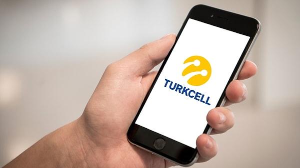 Mobil internet tarafında ise genellikle üç operatörün rekabet ettiği ve kazanın 58.52 Mbps ortalama hız ile açık ara farkla Turkcell olduğu görülüyor.