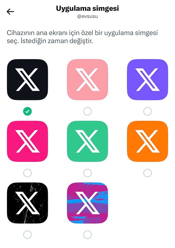 Ancak gelin görün ki ünlü platformun sevilen mavi rengi yeni seçenekler arasında yer almadı. Üstelik yeni logolar artık bir Musk klasiği haline gelen sadece Twitter Blue abonelerine özel olarak yayınlandı.