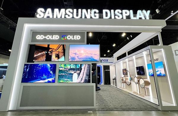 Güney Kore merkezli teknoloji devi Samsung, Apple ile kıyasıya rekabet ettiği akıllı telefon pazarına yeni bir soluk getirmek üzere.