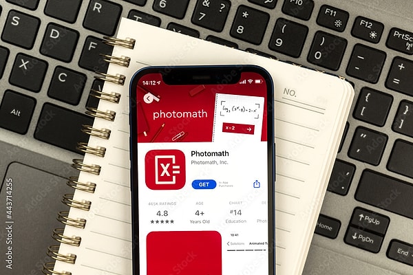 200 milyonu aşkın indirme sayısı ile matematikte zorlanan öğrencilerin en büyük yardımcısı olan Photomath, App Store ve Play Store mağazaları üzerinden kolayca indirilebiliyor.