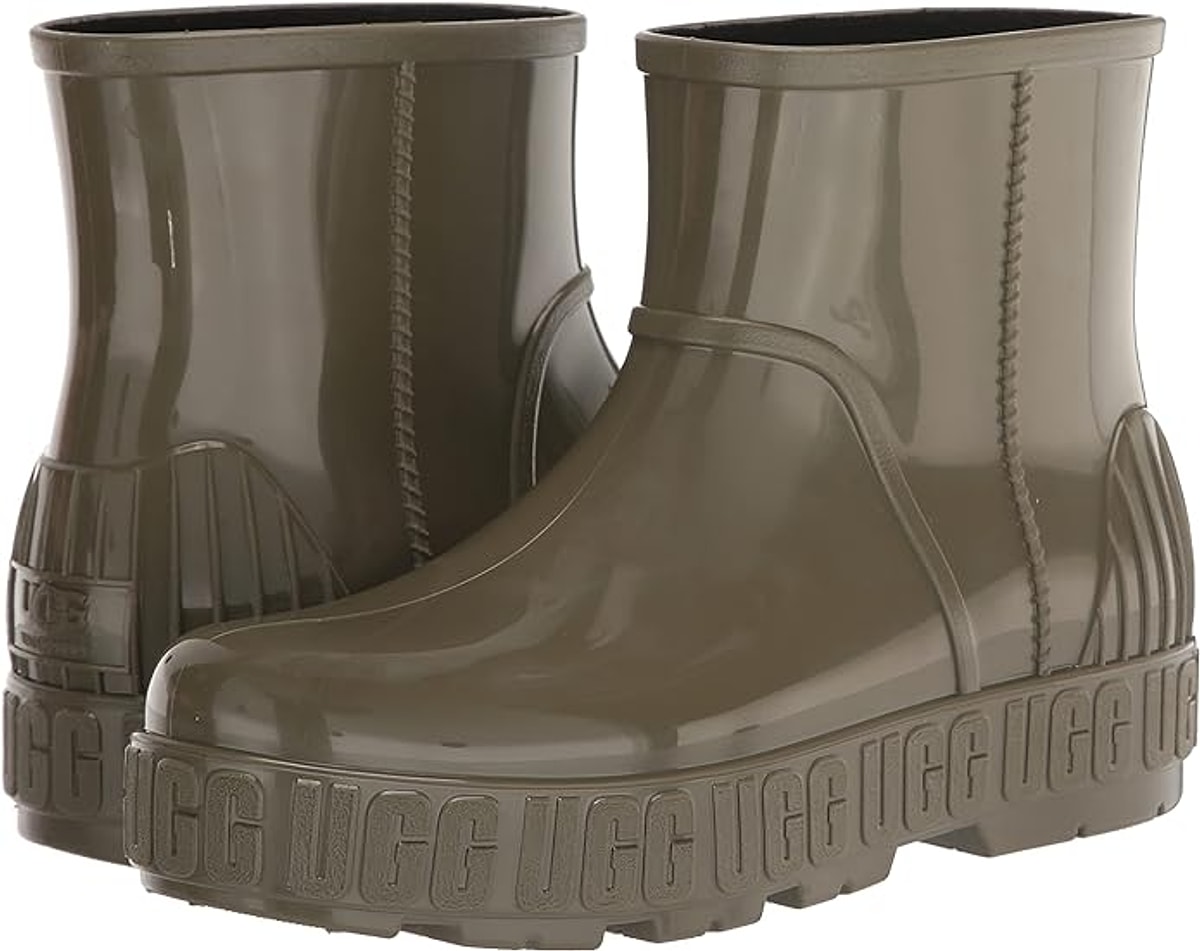 6. UGG Yağmur Botu