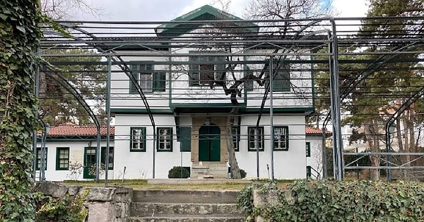 9. Koç Üniversitesi Vehbi Koç Ankara Araştırmaları Uygulama ve Araştırma Merkezi