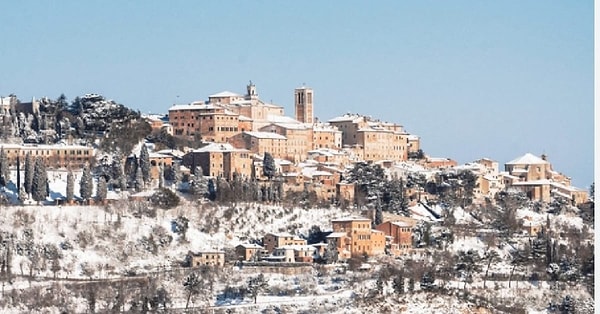 8. Montepulciano - İtalya