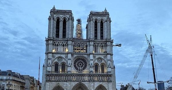 6. Cathédrale Notre Dame - Paris, Fransa