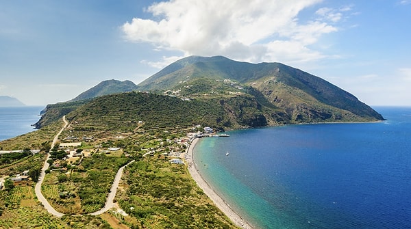 15. Salina Adası