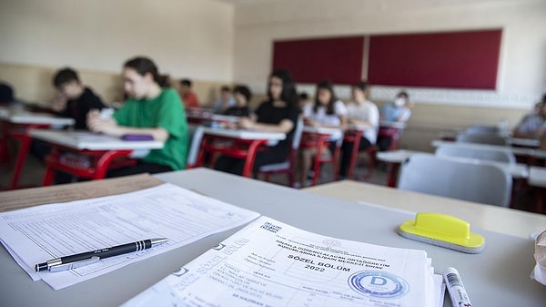 Lisans mezunlarının kazanç durumları incelendiğinde, aylık ortalama kazancı en yüksek 5 bölümün sırasıyla pilotaj, matematik mühendisliği, uçak mühendisliği, kontrol ve otomasyon mühendisliği, gemi makineleri işletme mühendisliği.