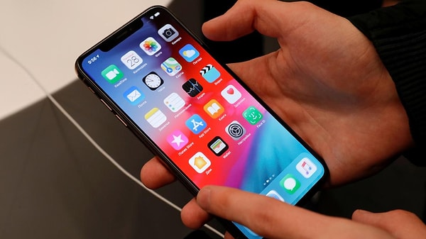 2023'de piyasaya yeni çıkan iPhone 15 modelinin satış fiyatı 4,4 asgari ücrete denk geliyordu. 2020 yılında piyasa çıkan iPhone 12'de bu oran 4,7, iPhone 13'te ise 4.2'ydi.
