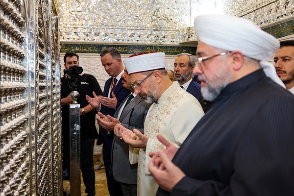 Diyanet İşleri Başkanı Ali Erbaş’ın geçtiğimiz aylarda Irak'ta kendisine sorulan Arapça soruya Türkçe tercüme istemesi gündeme oturmuştu.